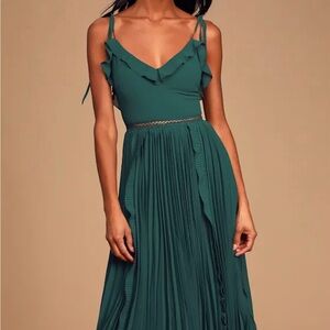 Lulu's Emerald Green Tie-Strap Pleated Midi Dress